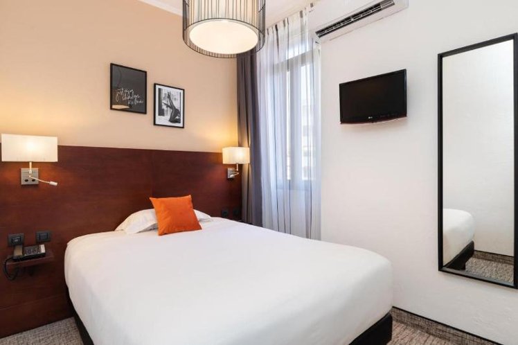 SINGLE STANDARD Room