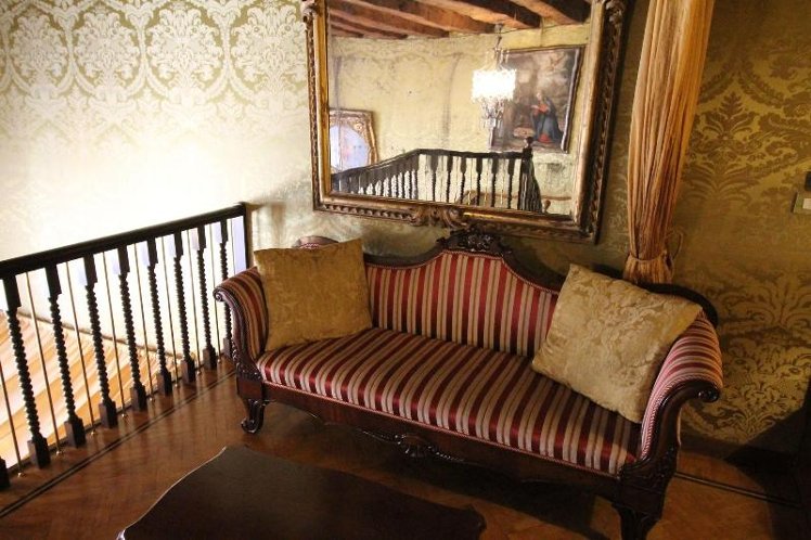 SUITE QUEEN SIZE BED Room