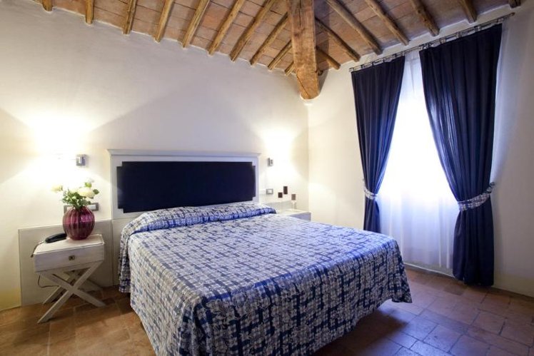 DOUBLE SUPERIOR Room