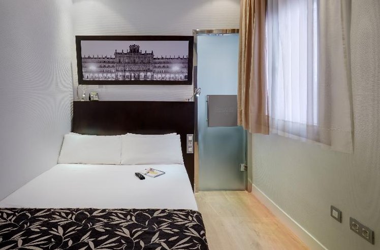DOUBLE ECONOMY Room