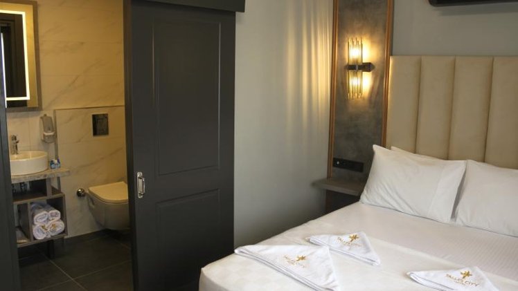 DOUBLE SUPERIOR Room