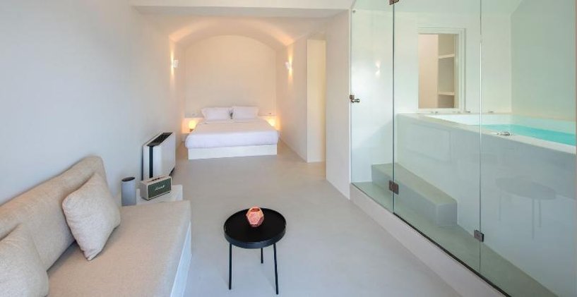 JUNIOR SUITE WITH JACUZZI Room