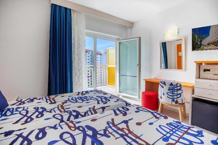 DOUBLE SINGLE USE STANDARD Room