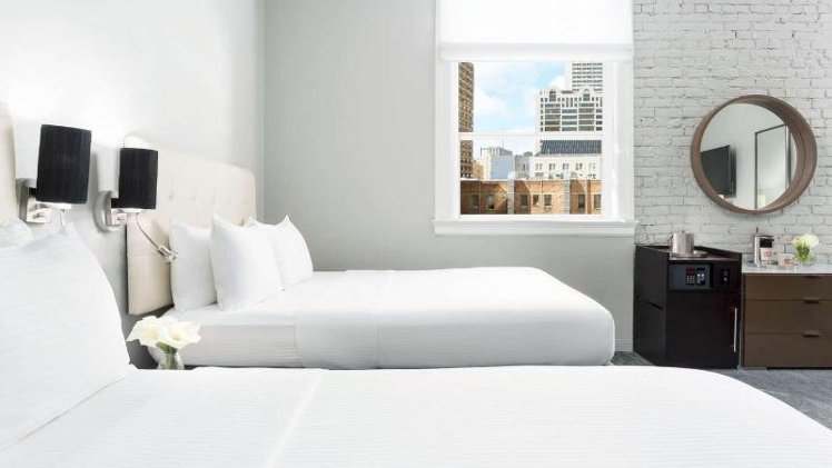 DOUBLE PREMIUM QUEEN BED Room