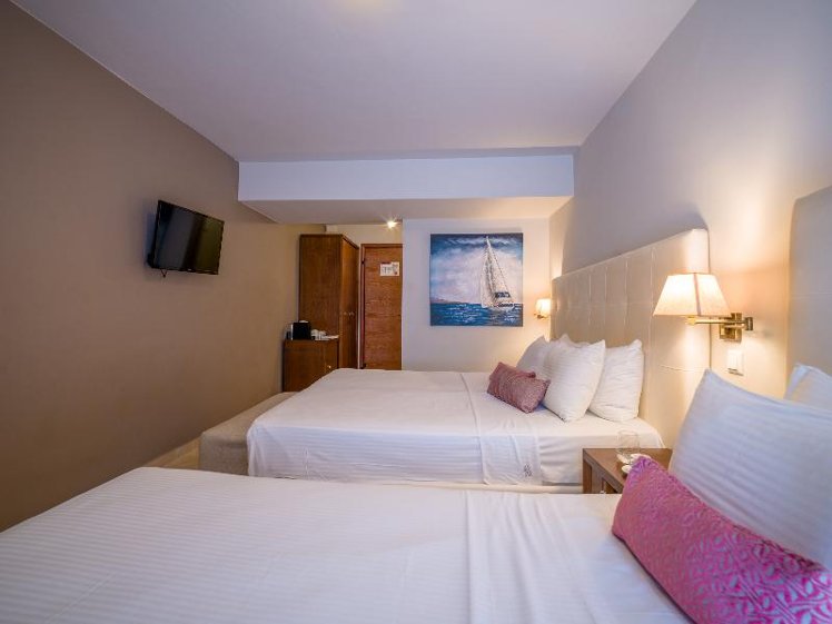 TRIPLE STANDARD Room