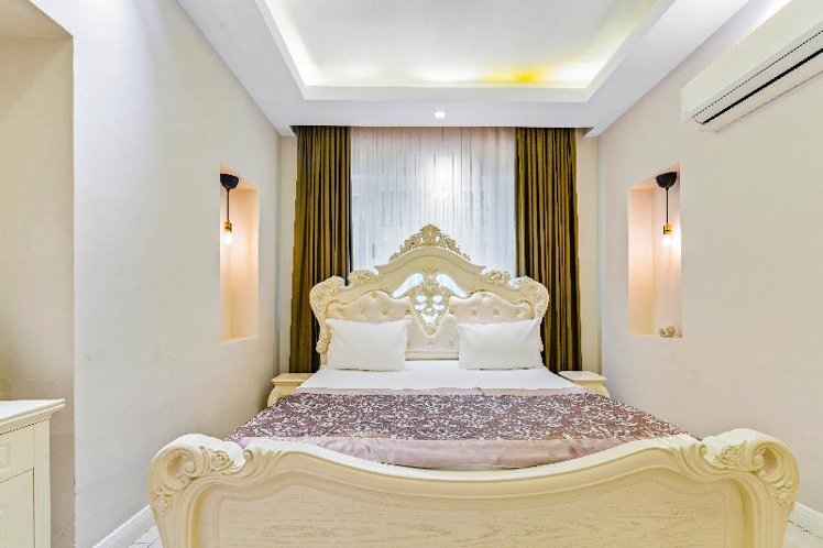 DOUBLE SINGLE USE STANDARD Room