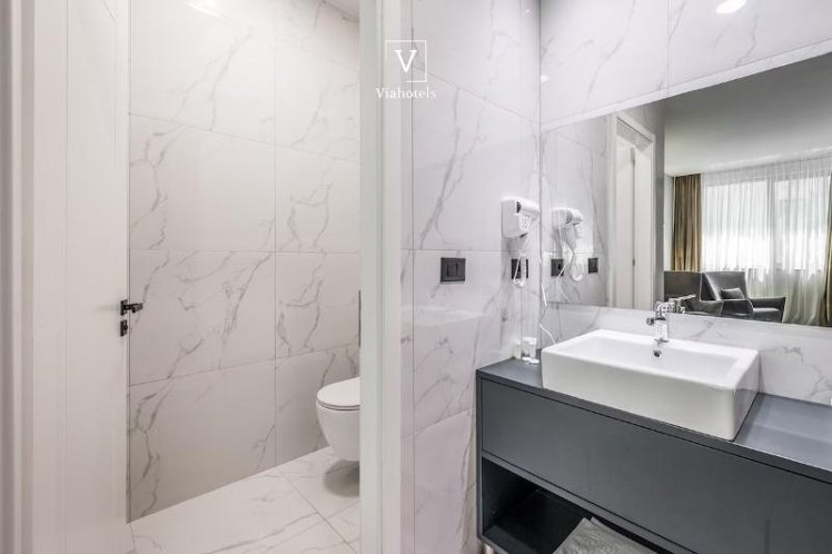 TRIPLE STANDARD Room