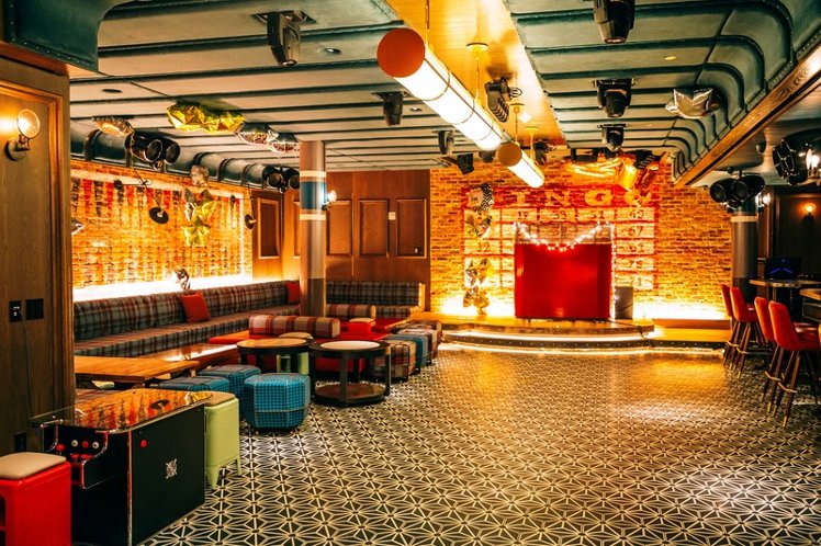 Bar
