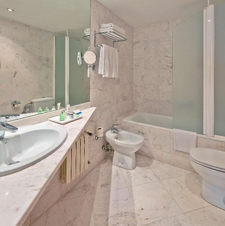 DOUBLE SINGLE USE STANDARD Room