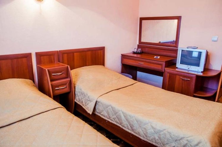 DOUBLE SINGLE USE STANDARD Room