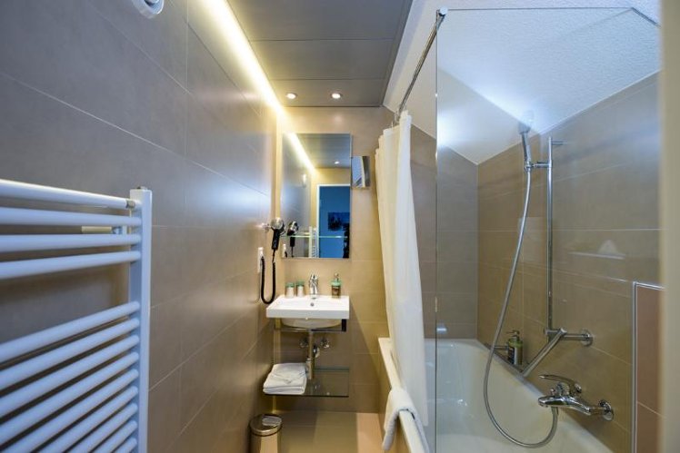 DOUBLE BUSINESS Room
