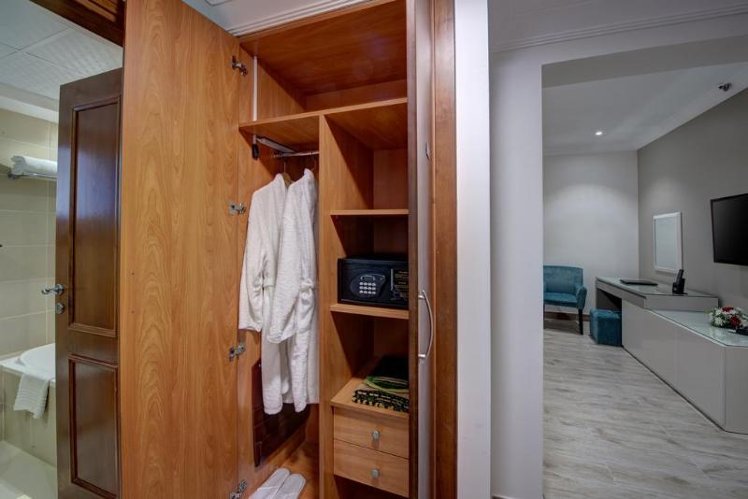 Double or Twin DELUXE WITH BALCONY Room
