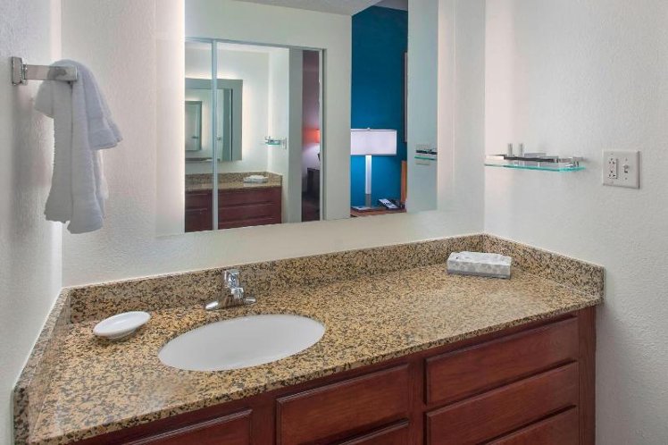 SUITE QUEEN SIZE BED Room