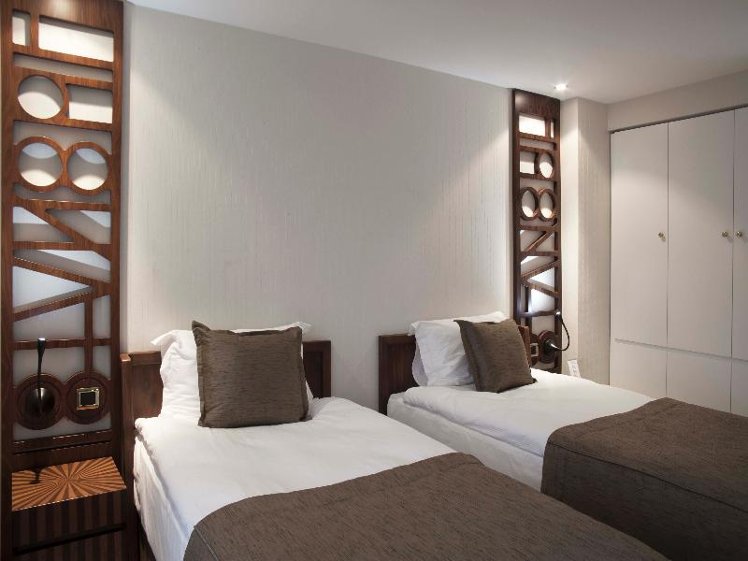 DOUBLE ECONOMY Room
