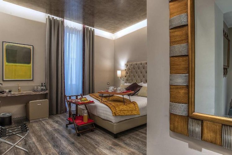 DOUBLE SUPERIOR QUEEN BED Room