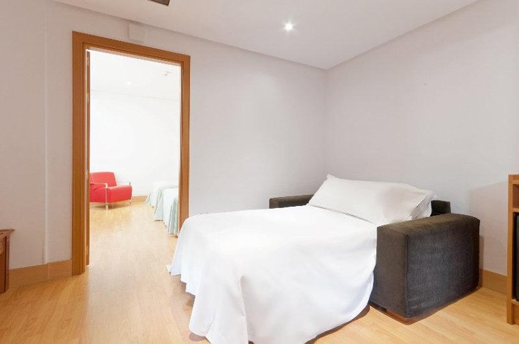 SINGLE STANDARD Room