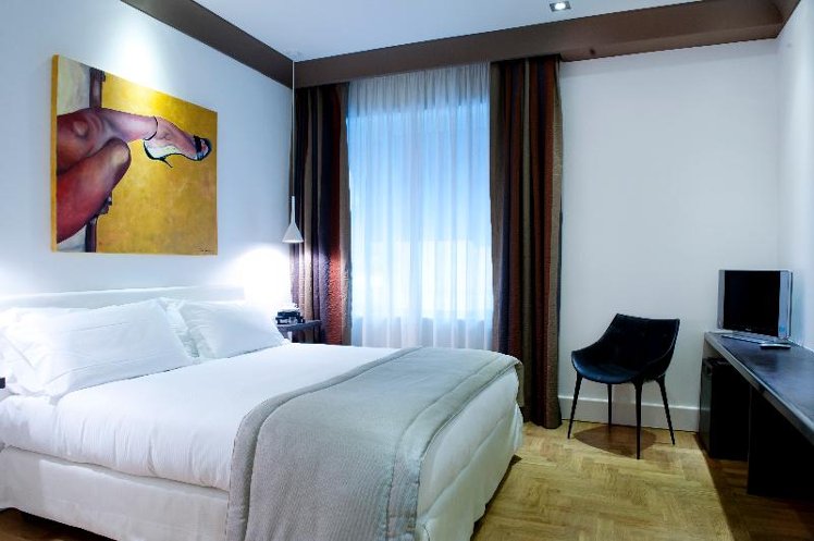 Double or Twin DELUXE Room