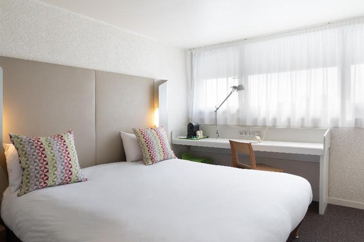 DOUBLE STANDARD Room