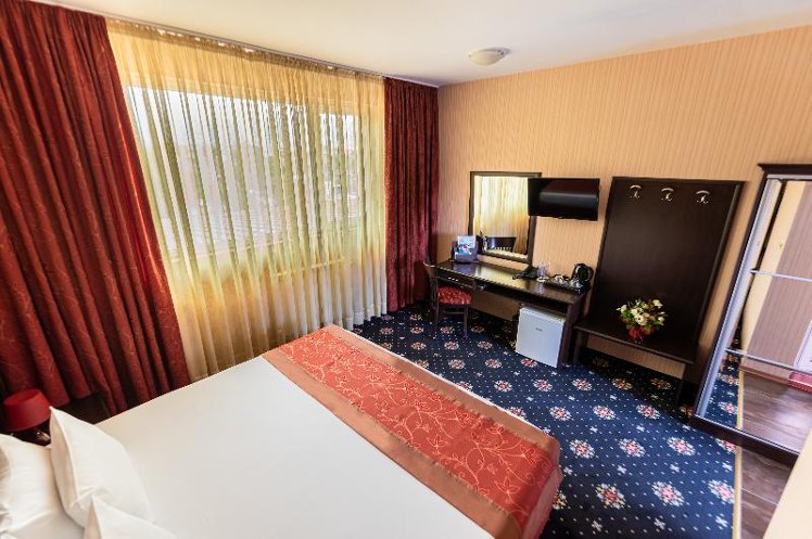 DOUBLE SINGLE USE DELUXE Room