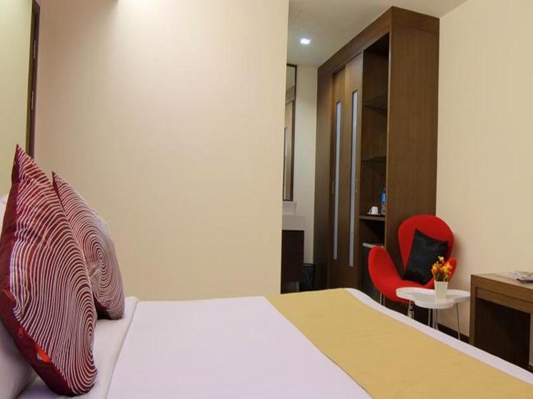 Double or Twin DELUXE Room