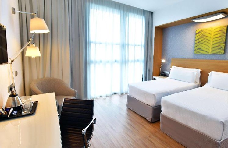 TWIN DELUXE Room