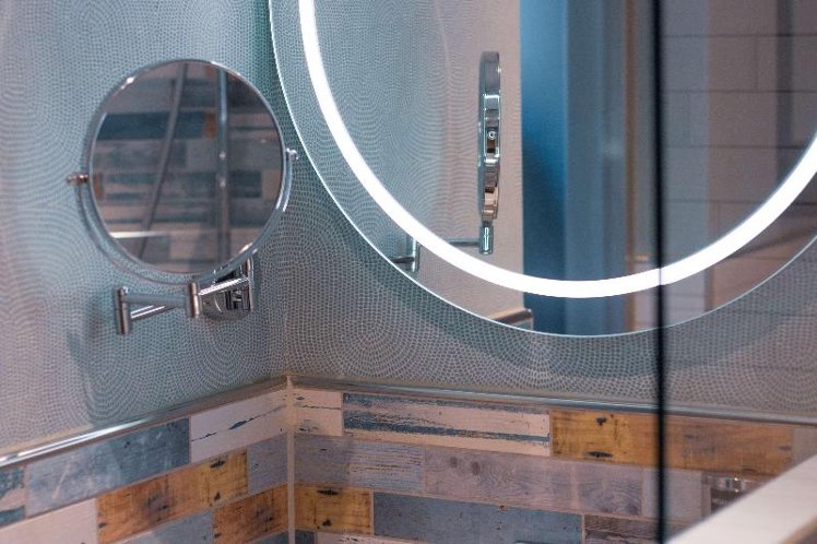TRIPLE CITY VIEW Room