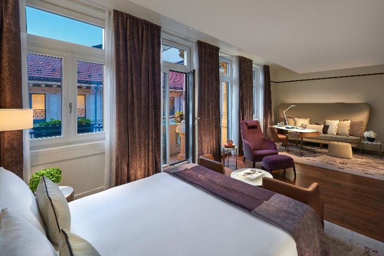 JUNIOR SUITE DELUXE Room