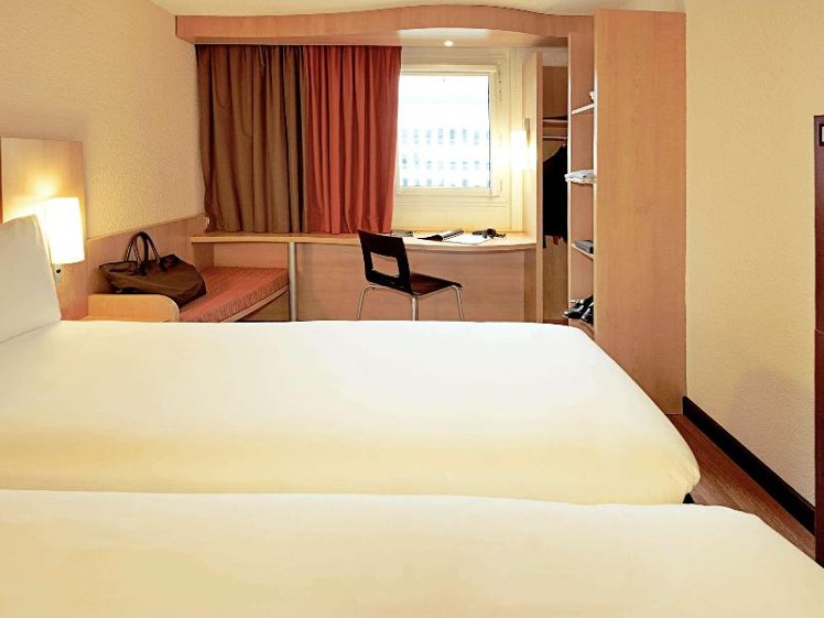 TWIN STANDARD Room