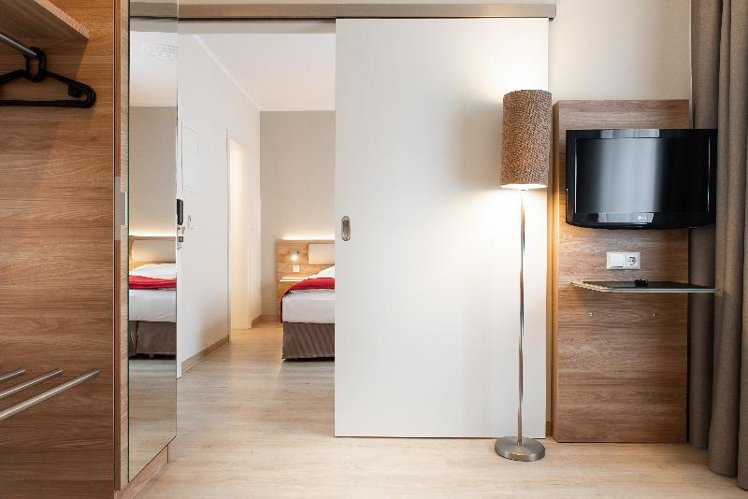 SINGLE DELUXE Room