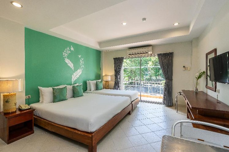 TRIPLE STANDARD Room