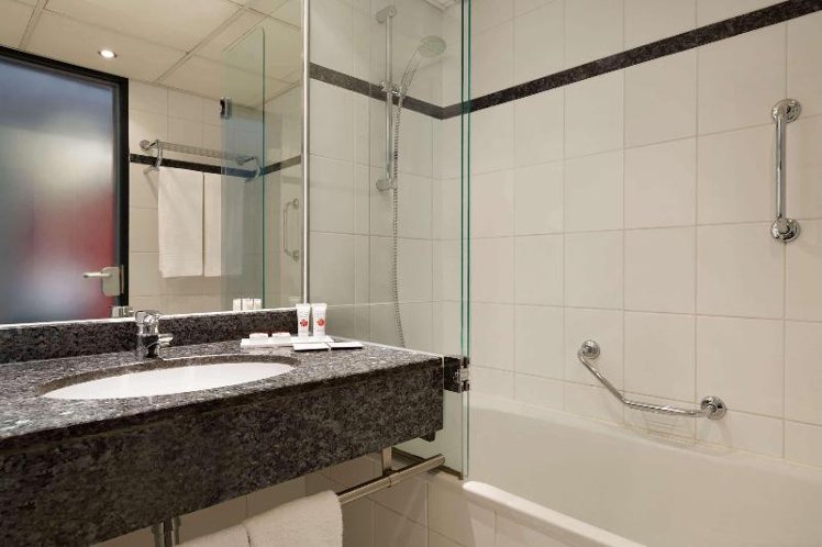 SINGLE STANDARD Room