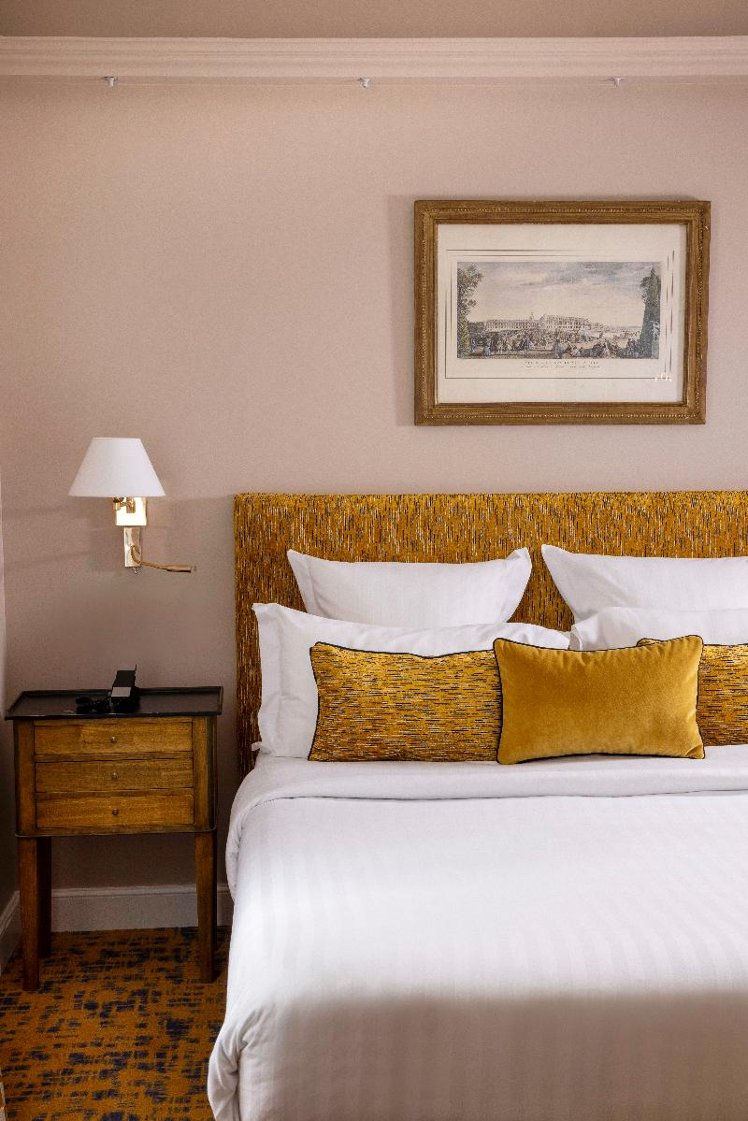 DOUBLE SUPERIOR Room
