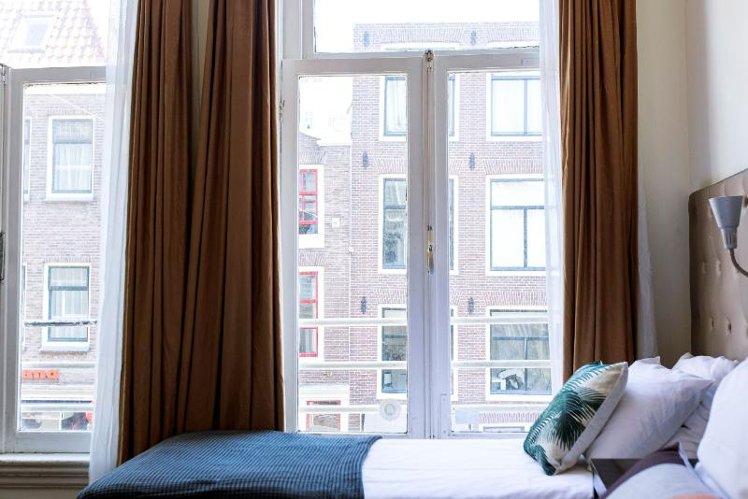 QUADRUPLE STANDARD Room