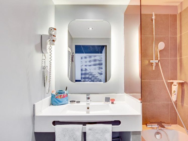 JUNIOR SUITE STANDARD Room