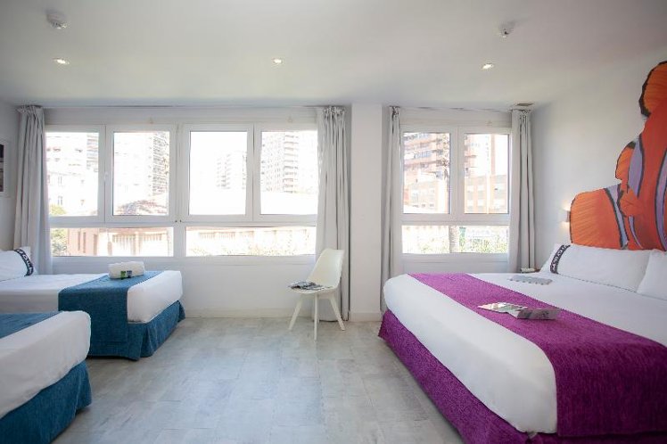 QUADRUPLE STANDARD Room