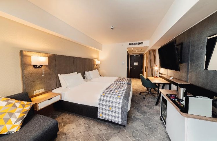 TWIN PREMIUM CITY VIEW Room