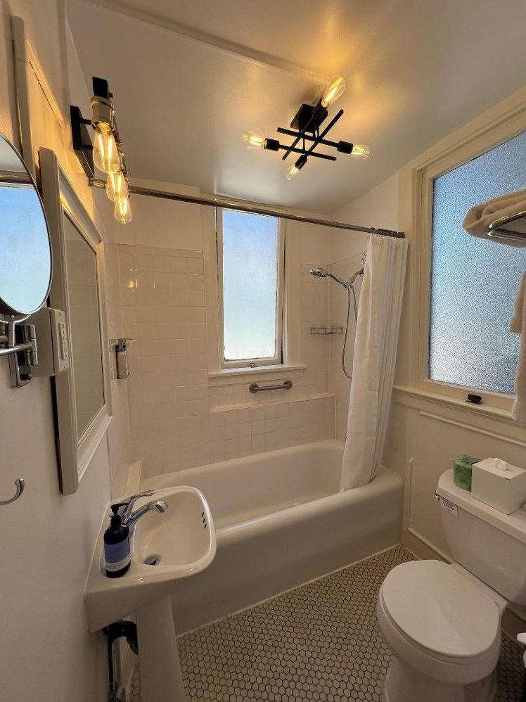 TWIN SUPERIOR Room