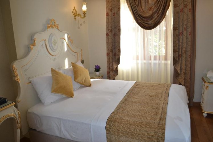 DOUBLE ECONOMY Room