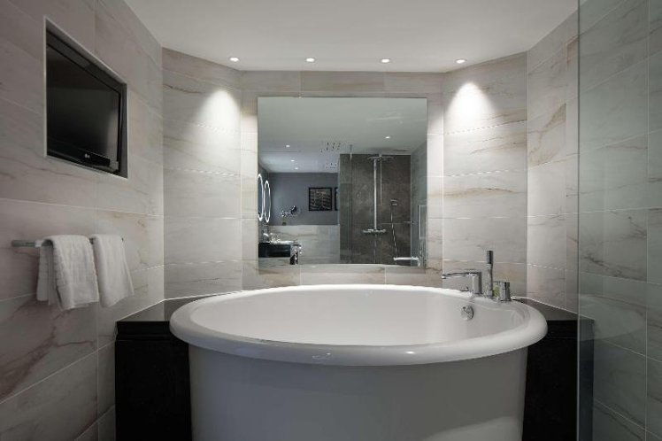 SUITE EXECUTIVE KING BED Room