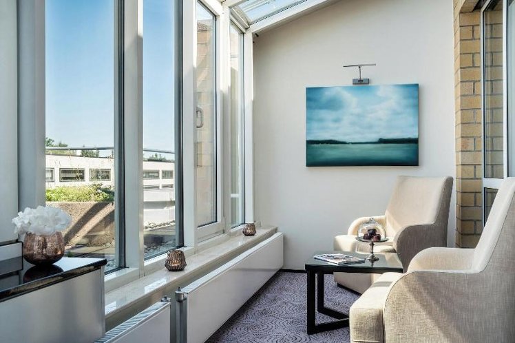 SUITE CITY VIEW KING BED Room