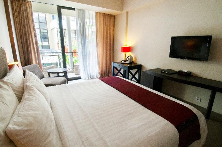 Double or Twin DELUXE Room