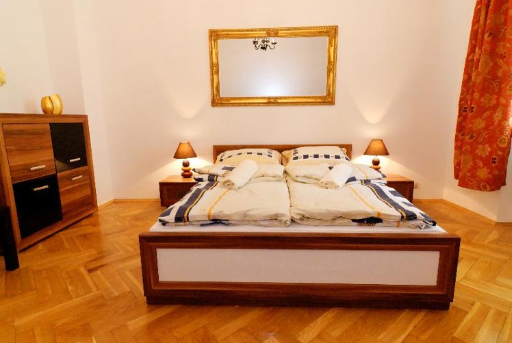 P&J Tourist Apartments