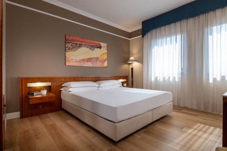 DOUBLE STANDARD Room