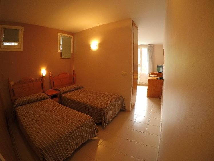 TWIN STANDARD Room