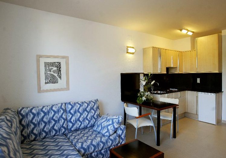 TRIPLE STANDARD Room
