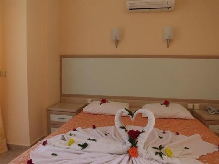 DOUBLE SINGLE USE STANDARD Room