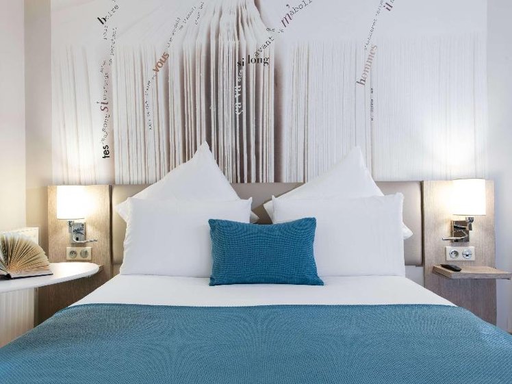 DOUBLE WITH DOUBLE BED Room
