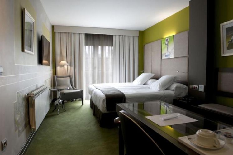 DOUBLE STANDARD Room