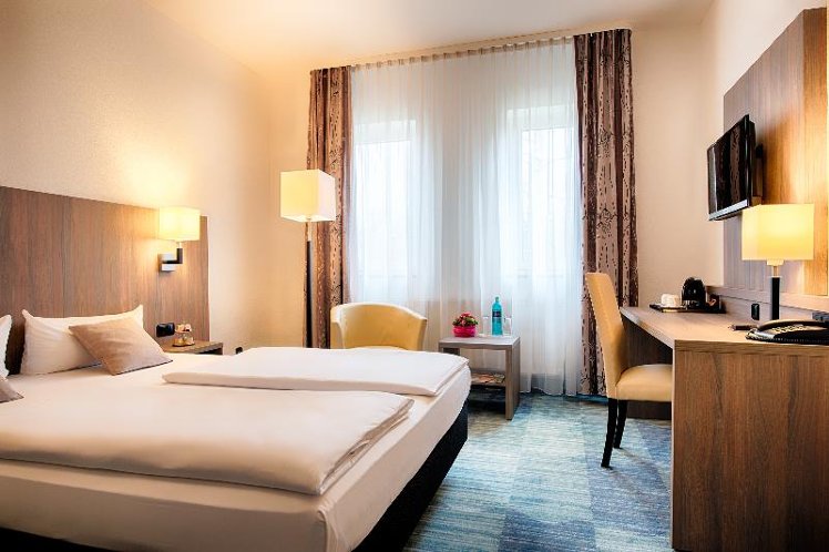 DOUBLE SUPERIOR Room