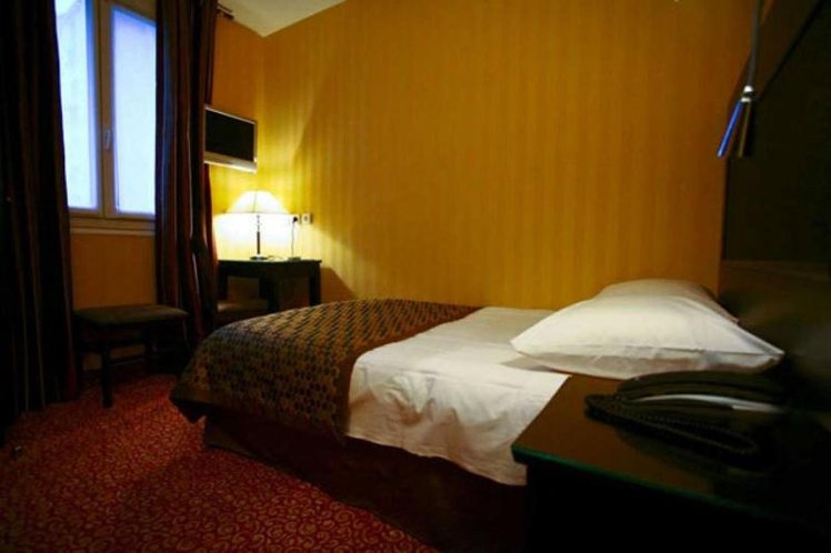 SINGLE STANDARD Room